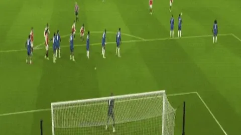 欧洲冠军联赛资格赛激战：曼城或对垒皇马／拜仁，米兰迎战尤文图斯