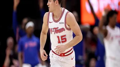 “爆冷奇迹！昨日大巴黎意外失守，今夜马竞客场挑战，谁能逆袭成功？”